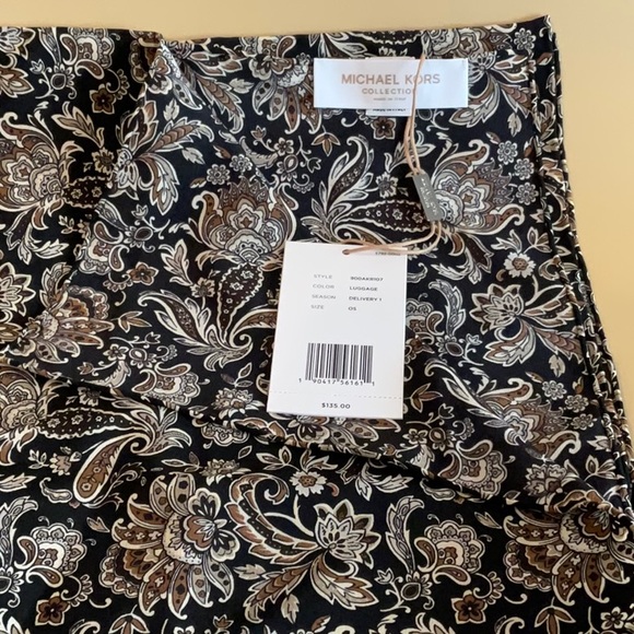 Michael Kors Accessories - Micheal Kors Collection paisley square scarf